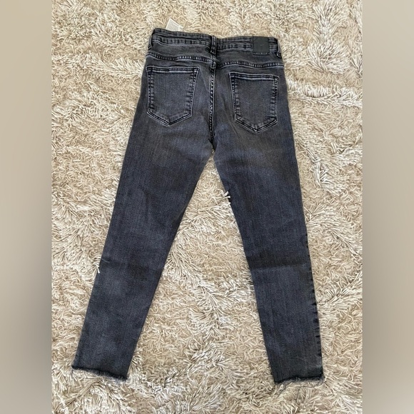 Zara Basic Z1975 Denim Women’s Size 6 Black Wash Denim Skinny Jeans Raw Hem - Picture 2 of 5